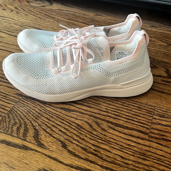 APL Women’s Techloom Breeze - Picture 5 of 11